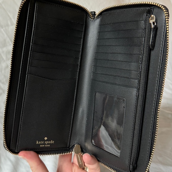 Kate Spade Staci Large Carryall Wristlet - Picture 2 of 4